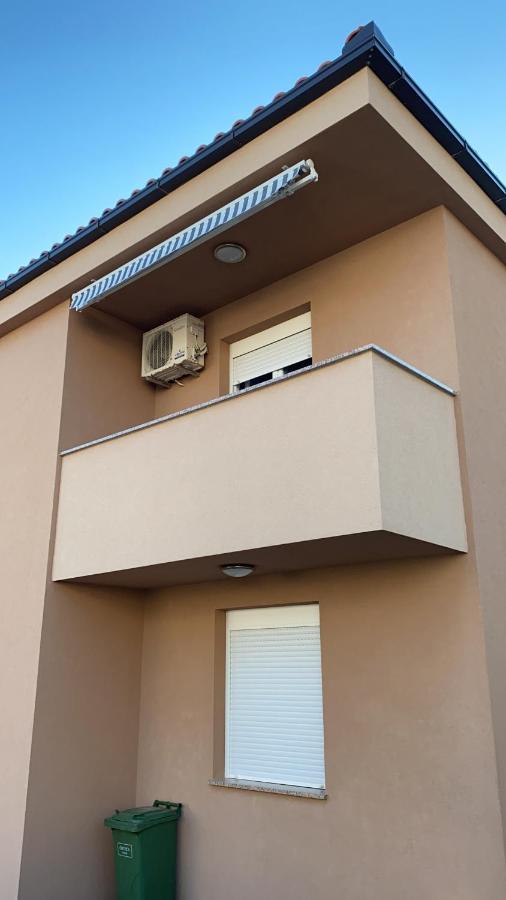 Apartment Matic Vrsi Exteriér fotografie